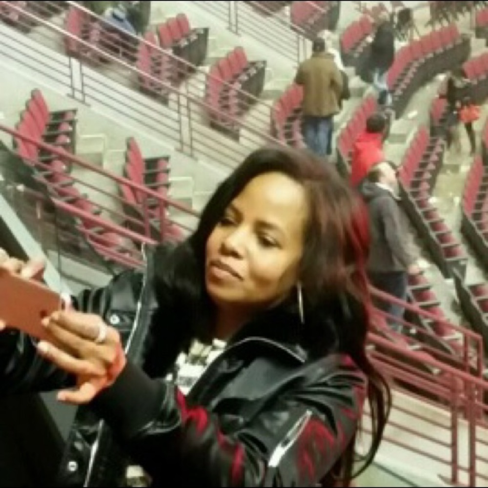 Meet your Posher, Tiffany